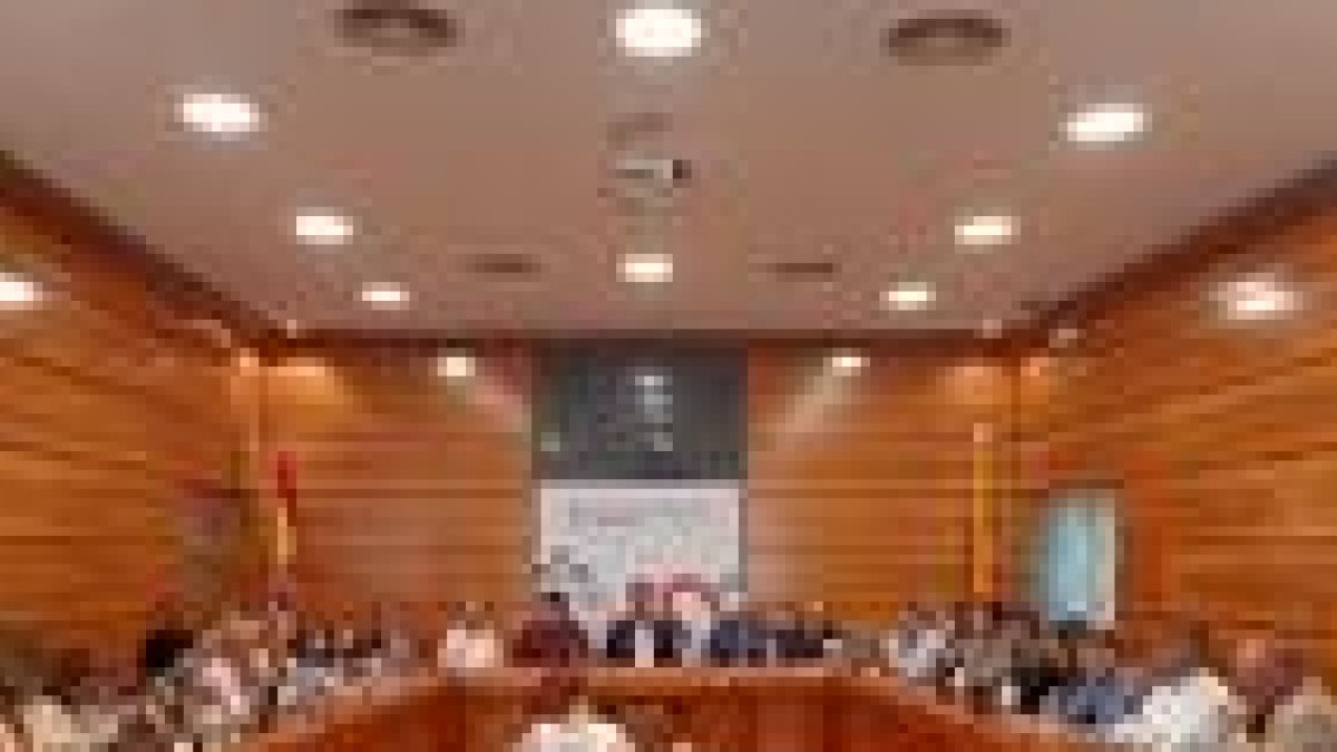 La subida de la luz, salarios e intereses condiciona los presupuestos municipales