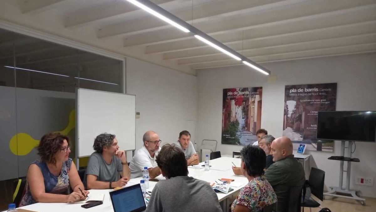 Els regidors i les regidores de barri de Cambrils fan un pas més en l'atenció a la ciutadania