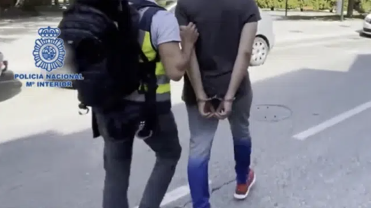 Madrid: Detingut per agredir sexualment a la seva filla de pocs mesos i oferir-la a altres home perquè la violessin