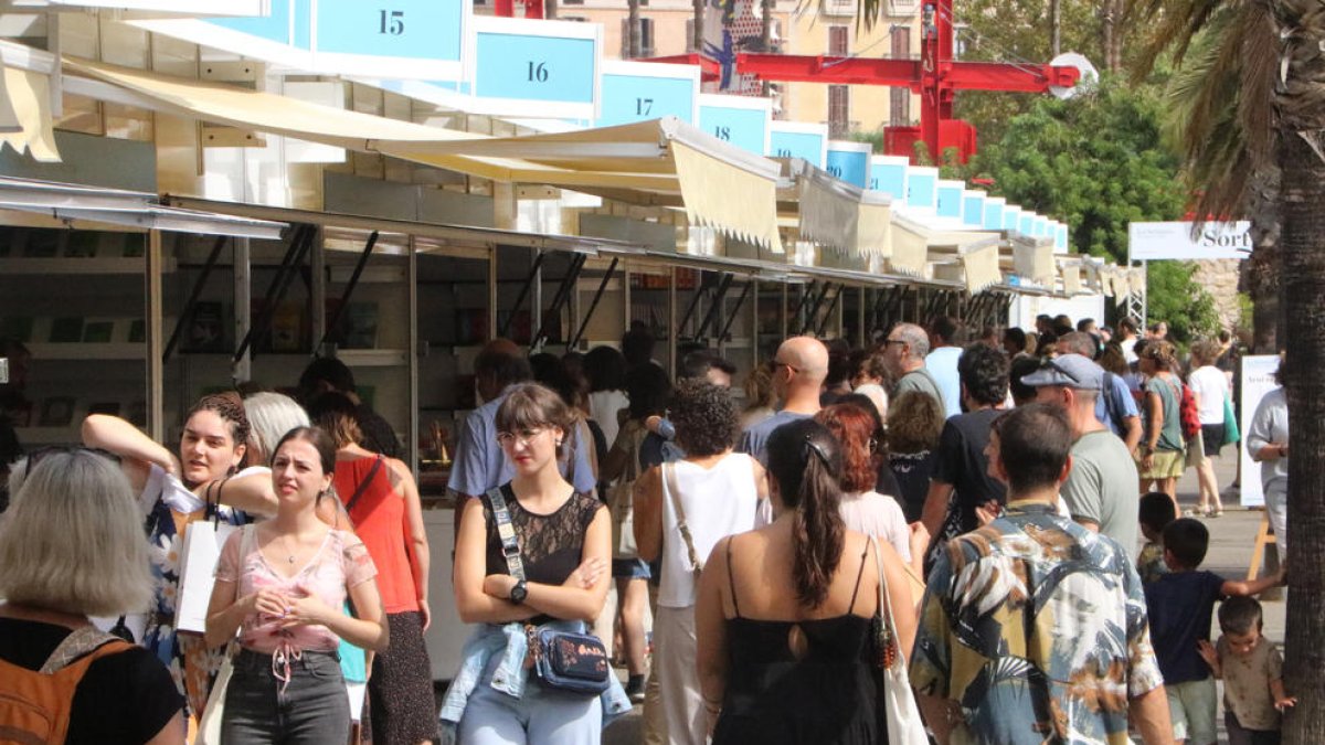 La Setmana del Llibre en Català acaba la 41a edició amb “més assistents i més vendes”