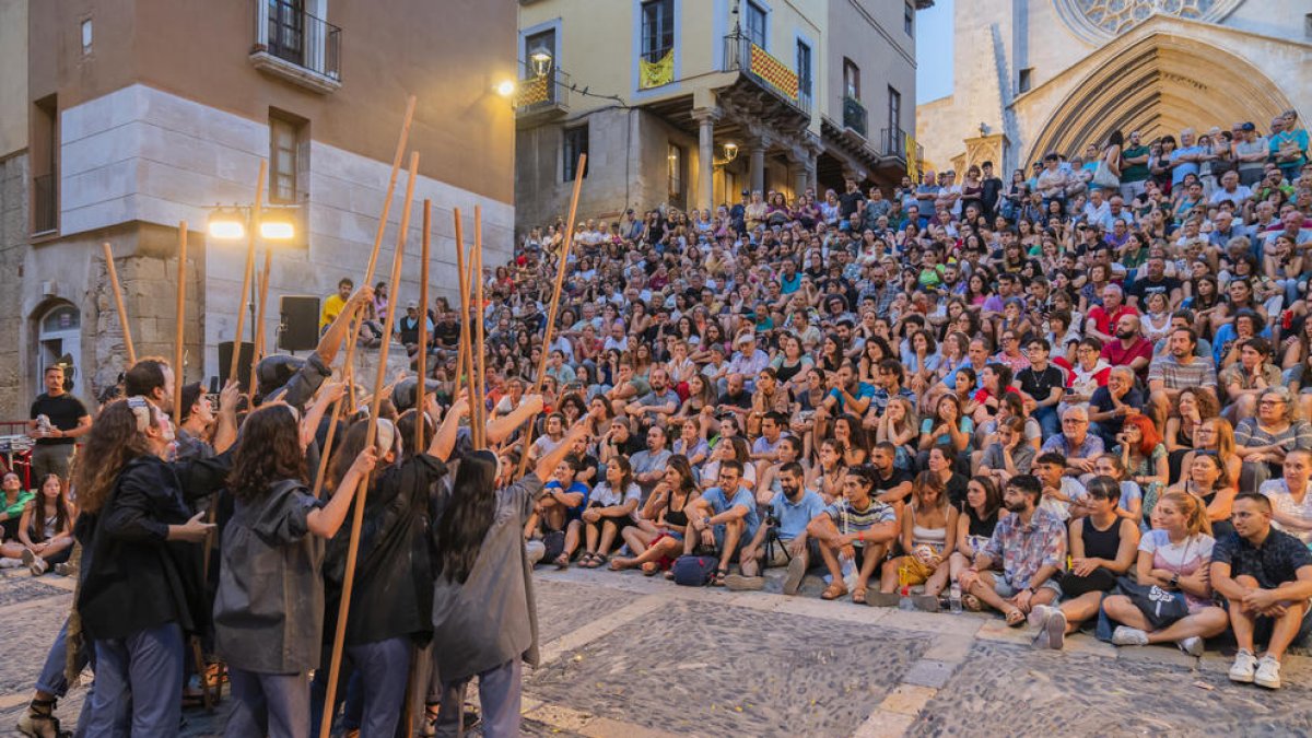 Rubiales y el PSC, presentes en los versots del Ball Parlat de Sebastiana del Castillo de Tarragona