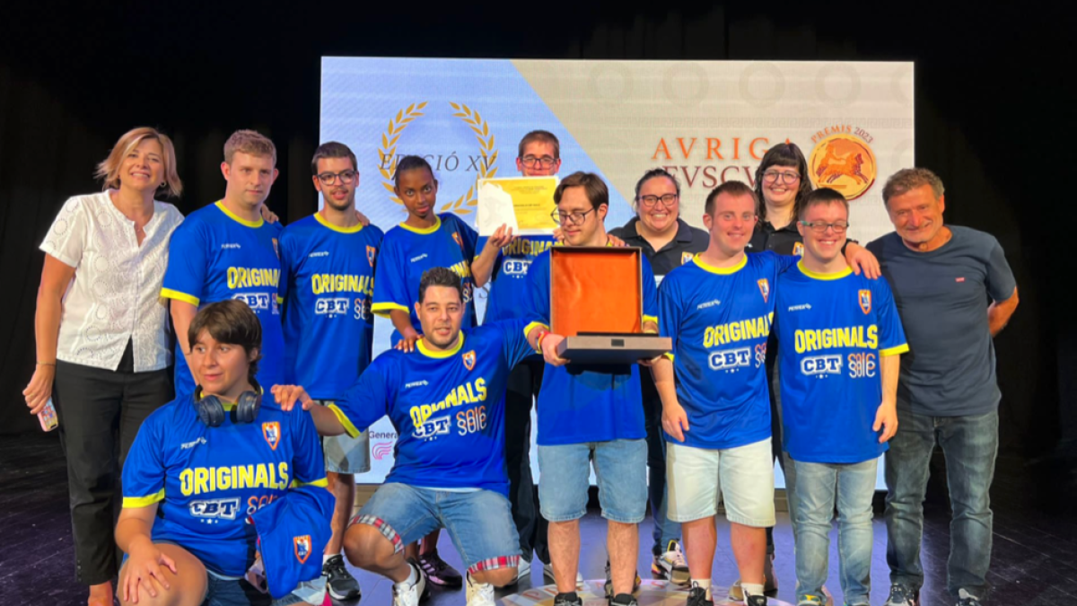L'Originals CBT-Solc y el entrenador Carlos Garcia reciben los Premios Avriga Fvscvs del Consell Esportiu del Tarragonès
