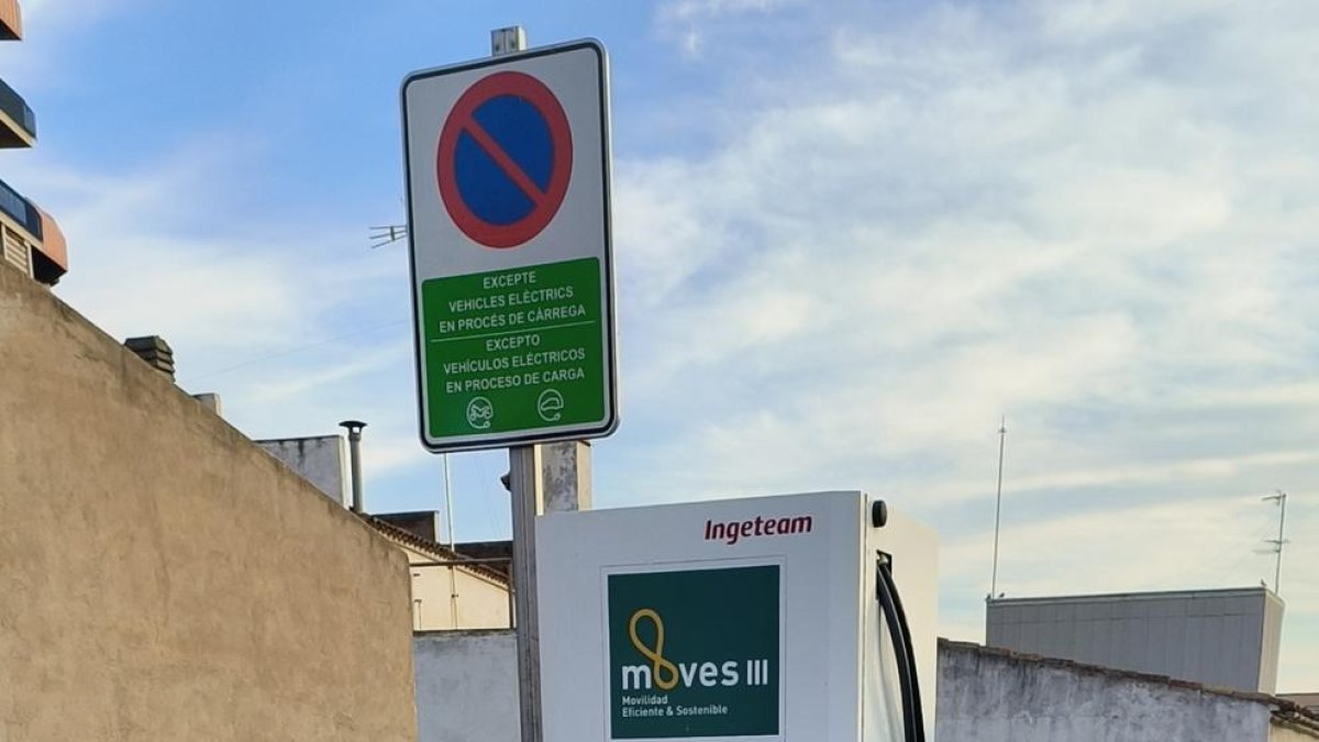 Constantí instal·la dos nous punts de recàrrega per a vehicles elèctrics