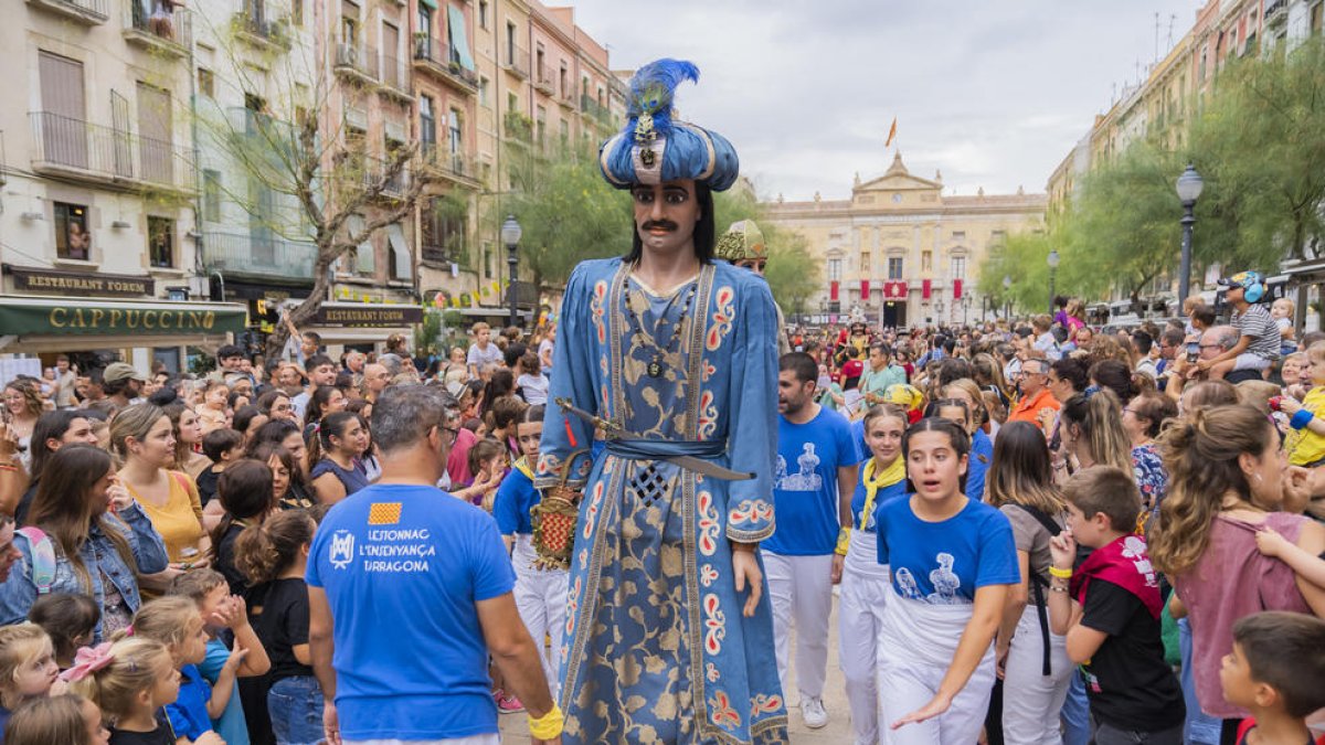La Santa Tecla Petita esquiva la pluja i torna a fer vibrar els tarragonins