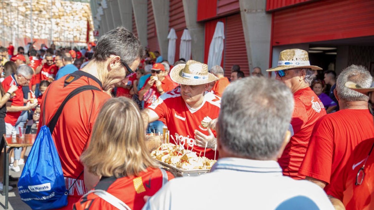 El Nàstic convoca a sus socios en una nueva truitada por Santa Tecla el domingo