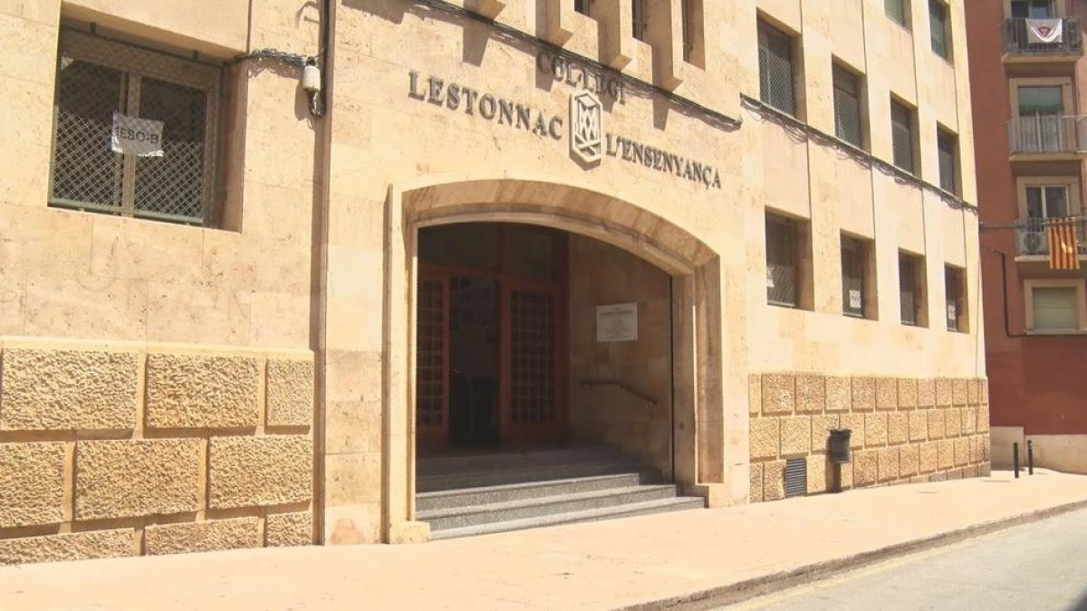 El colegio Lestonnac cierra las celebraciones de los 325 años con una carrera solidaria