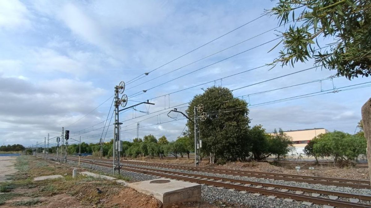 Vila-seca en Comú demana més seguretat a la via del tren