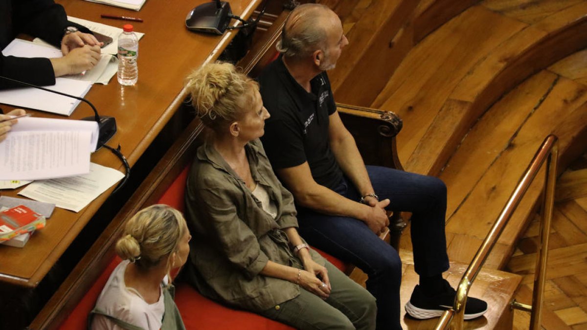 Diversos missatges de mòbil mostren que els acusats del crim de Sabadell del 2021 van planificar el succés