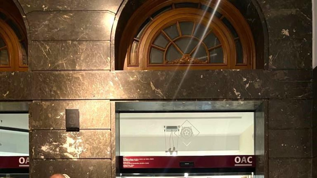 Junts portarà al ple de divendres una moció per eliminar l'obligatorietat de la cita previa a l'Ajuntament de Reus