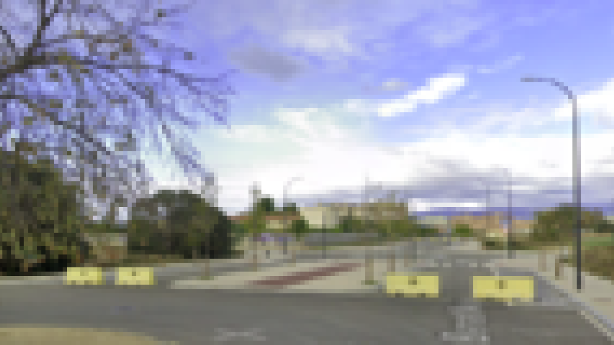 Los vecinos del barrio de les Clarisses de Reus rechazan la apertura del tráfico en la zona y reclaman más seguridad vial