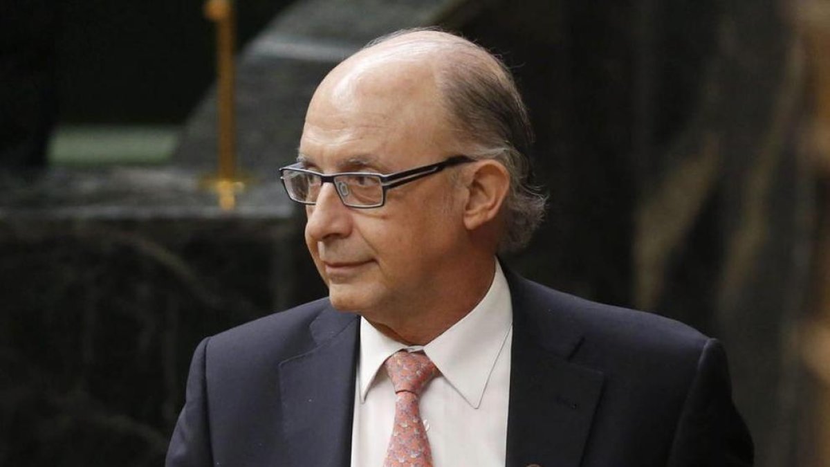 Un juzgado de Tarragona investiga a Cristóbal Montoro por presiones a Hacienda