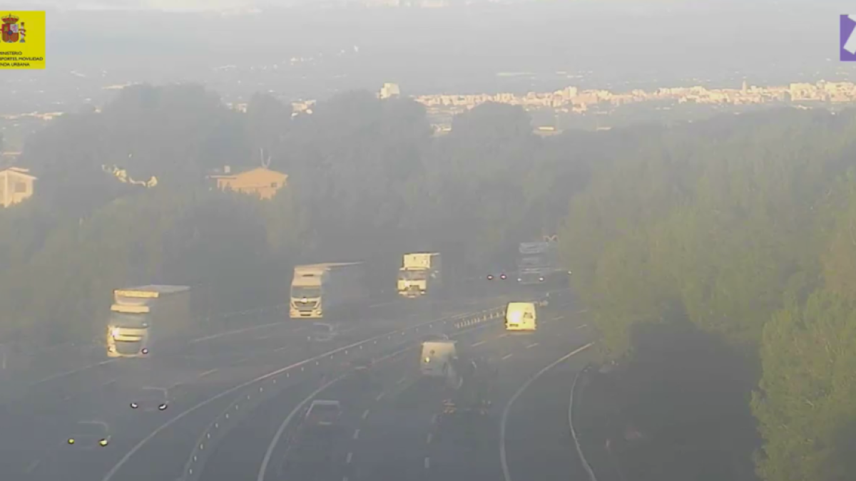Un accident entre dos camions i un turisme a l'AP-7 a Tarragona deixa 2km de retencions