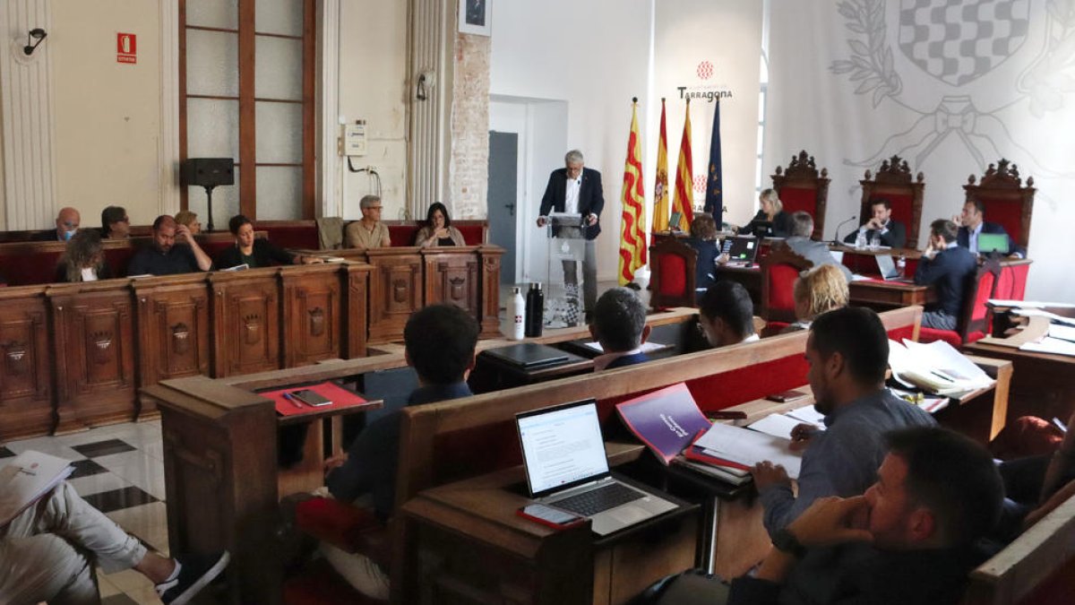 Tarragona aprova la pujada d'impostos, amb un 7,4% de l'IBI i un 12% de la taxa d'escombraries
