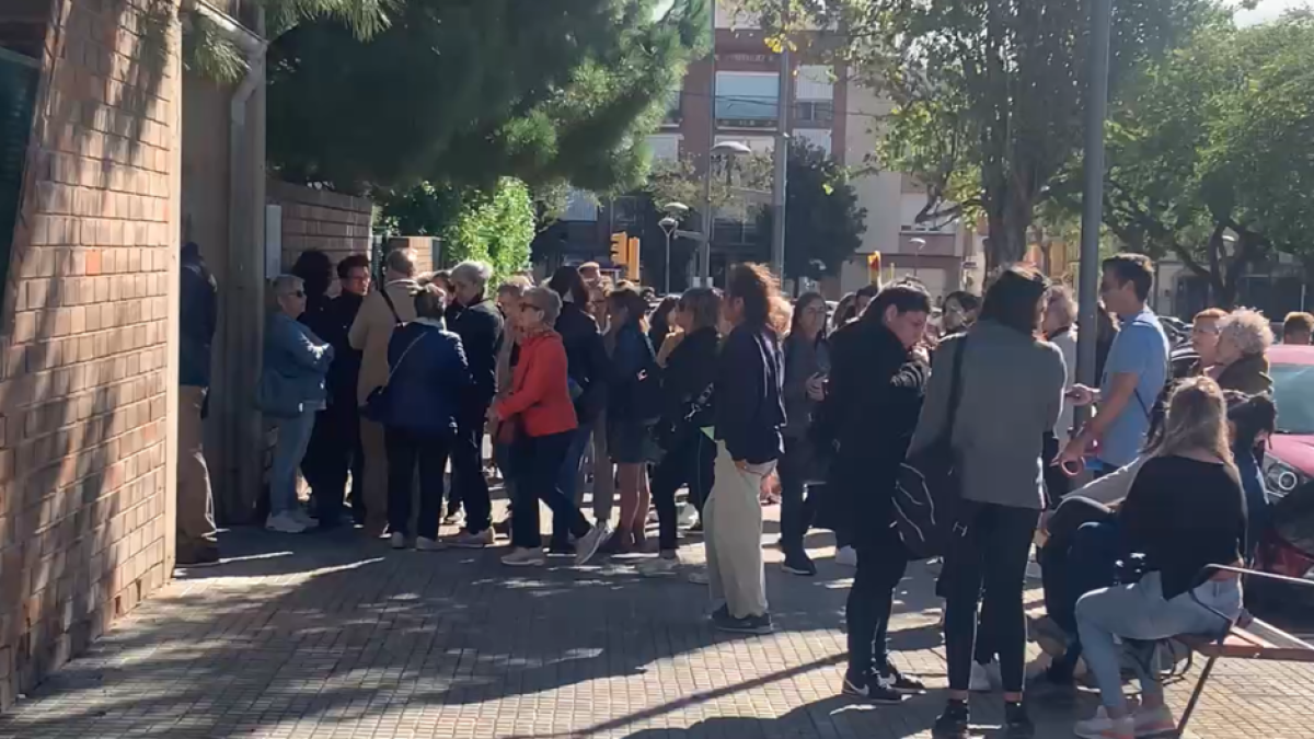 Concentración delante del ICASS para protestar ante el posible cierre de la residencia