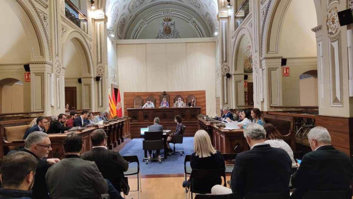 La Diputación aprueba una modificación de crédito que permitirá atraer turistas chinos en la Costa Daurada