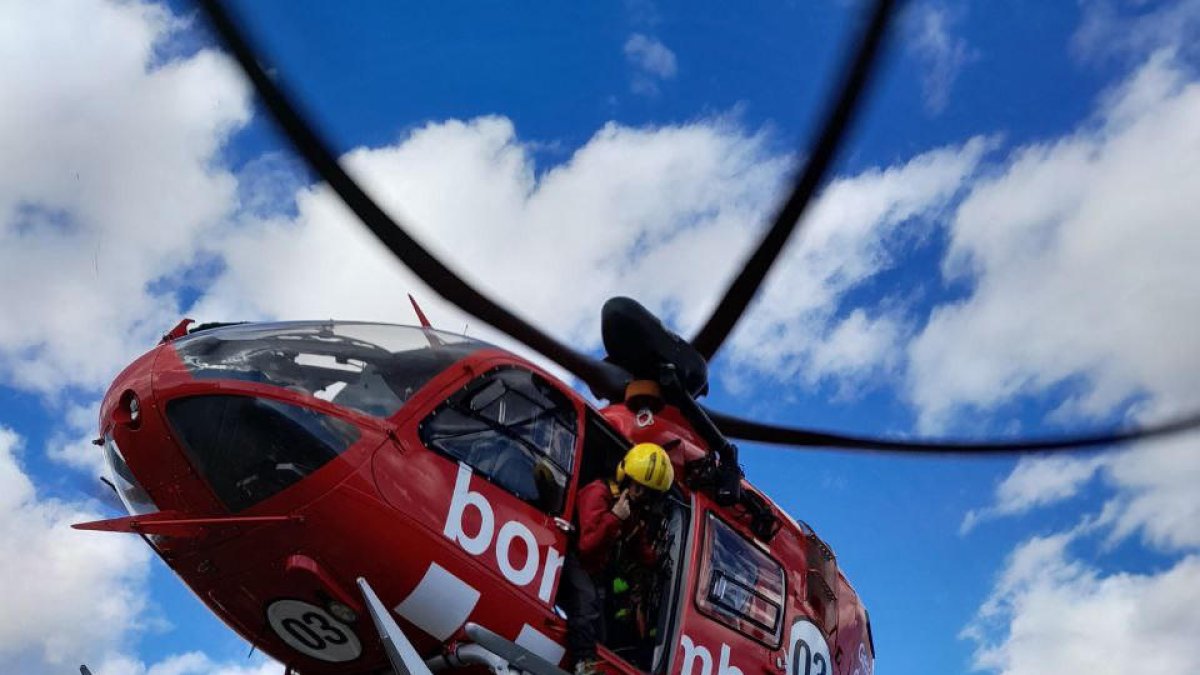 Los Bomberos rescatan a un excursionista herido que estaba haciendo la ruta de la Torre del Moro