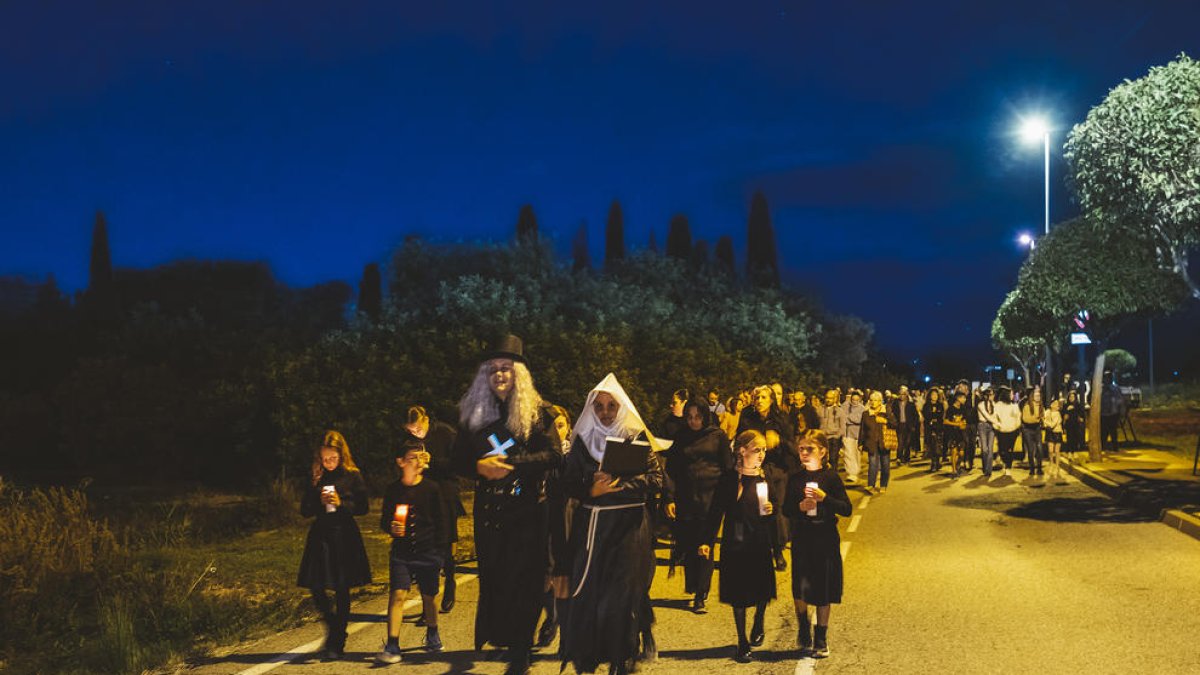 Unas 150 personas descubren rincones e historias desconocidas de «Constantí Misterioso»