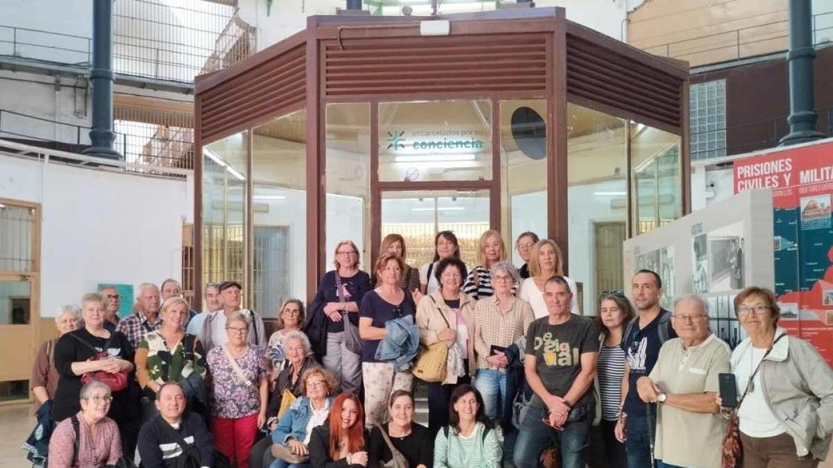 Éxito de la salida a Barcelona organizada en el marco del Ciclo de Memoria de Otoño de Cambrils