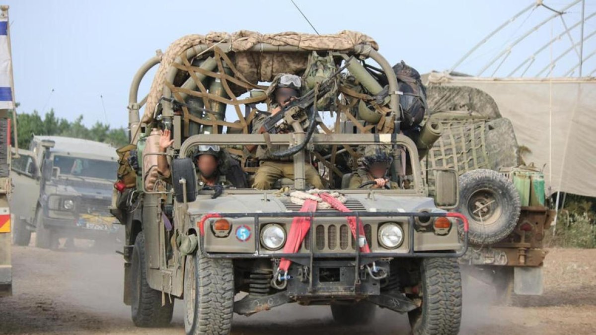 Enfrentamientos entre soldados israelíes y milicianos de Hamás en diferentes puntos de Gaza