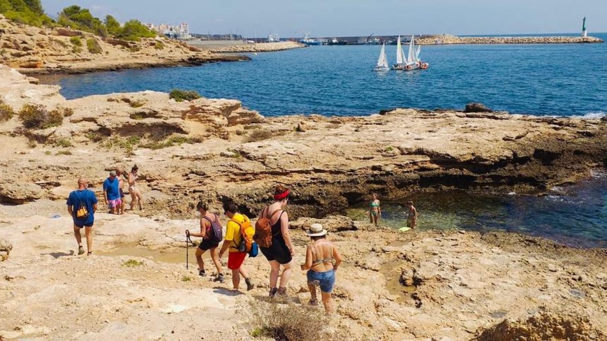 L'Ampolla, el Perelló y l'Ametlla de Mar impulsan un organismo para gestionar conjuntamente el GR-92