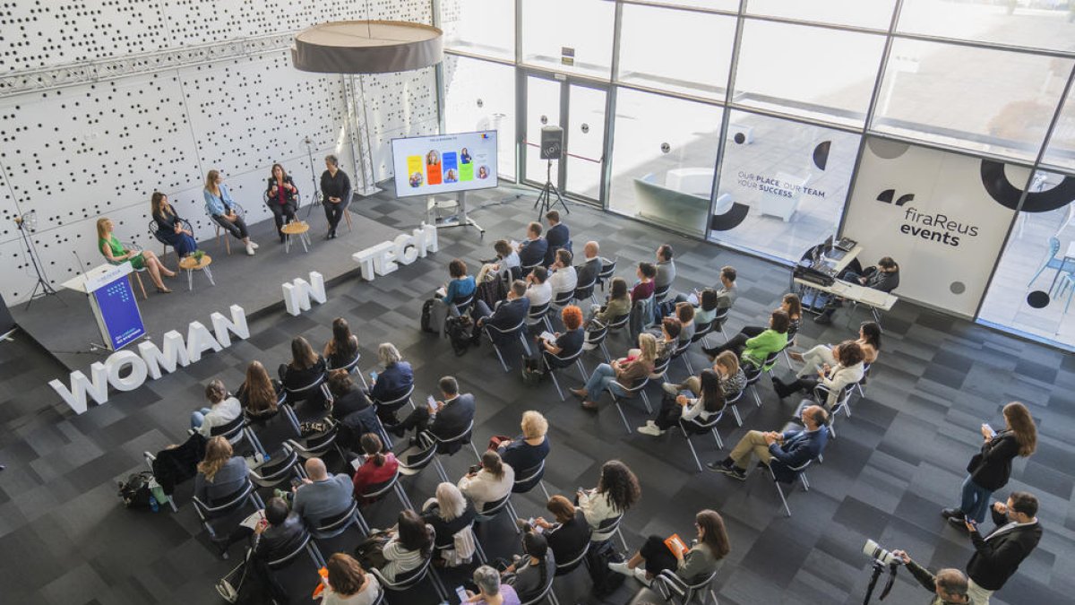 Una seixantena de persones participen en la 'Woman in Tech' a Reus