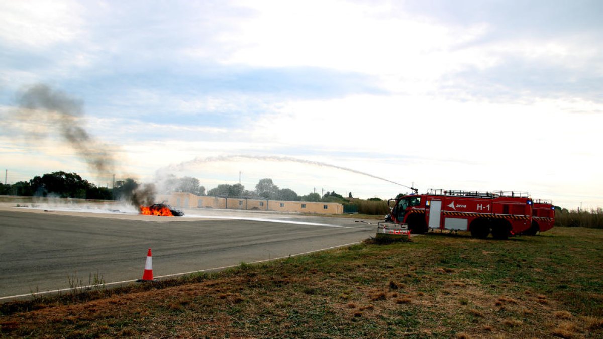 L'Aeroport de Reus assaja la resposta d'un accident aeri en un simulacre «complex»