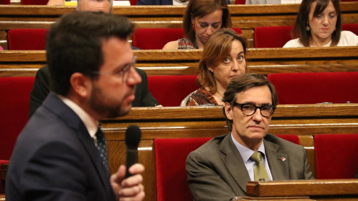 El PSC guanyaria les eleccions a Catalunya amb 39-45 escons per davant d'ERC (29-34) i Junts (19-24)