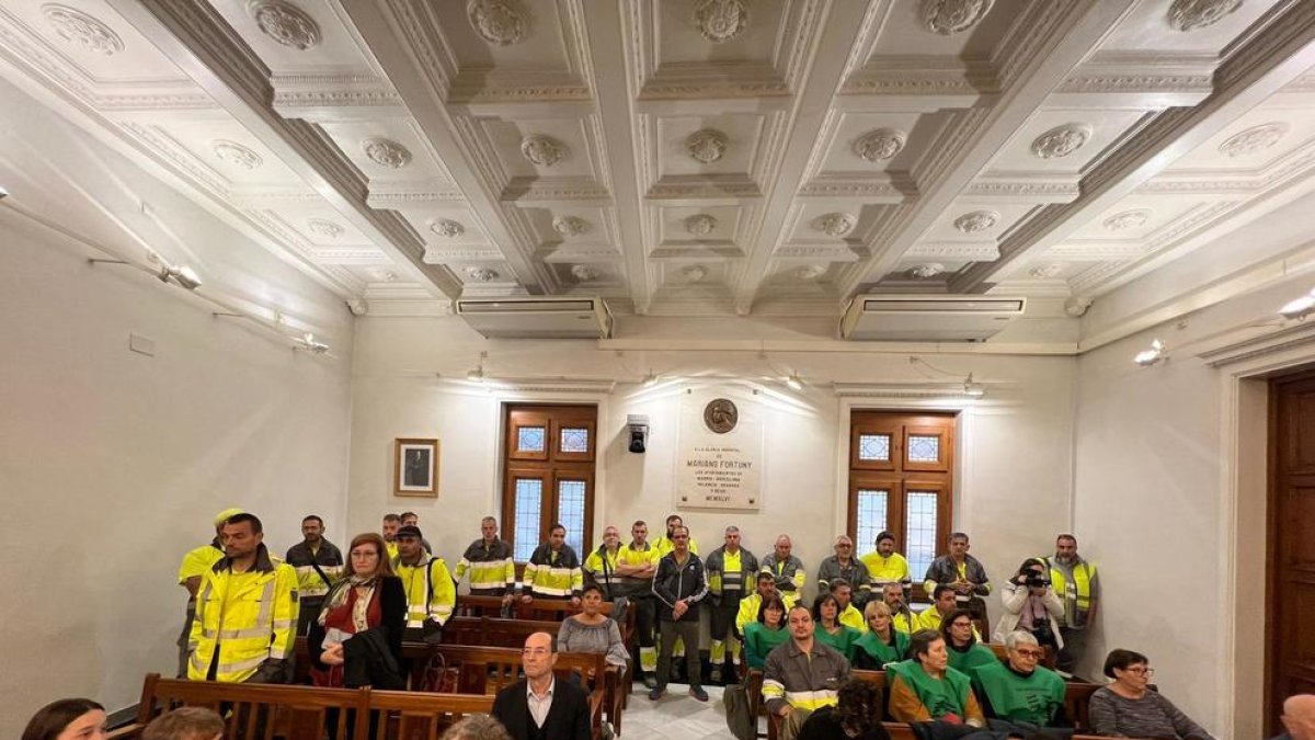 CCOO y CGT se oponen a la creación de una brigada de intervención rápida de manera privada en el Ayuntamiento de Reus