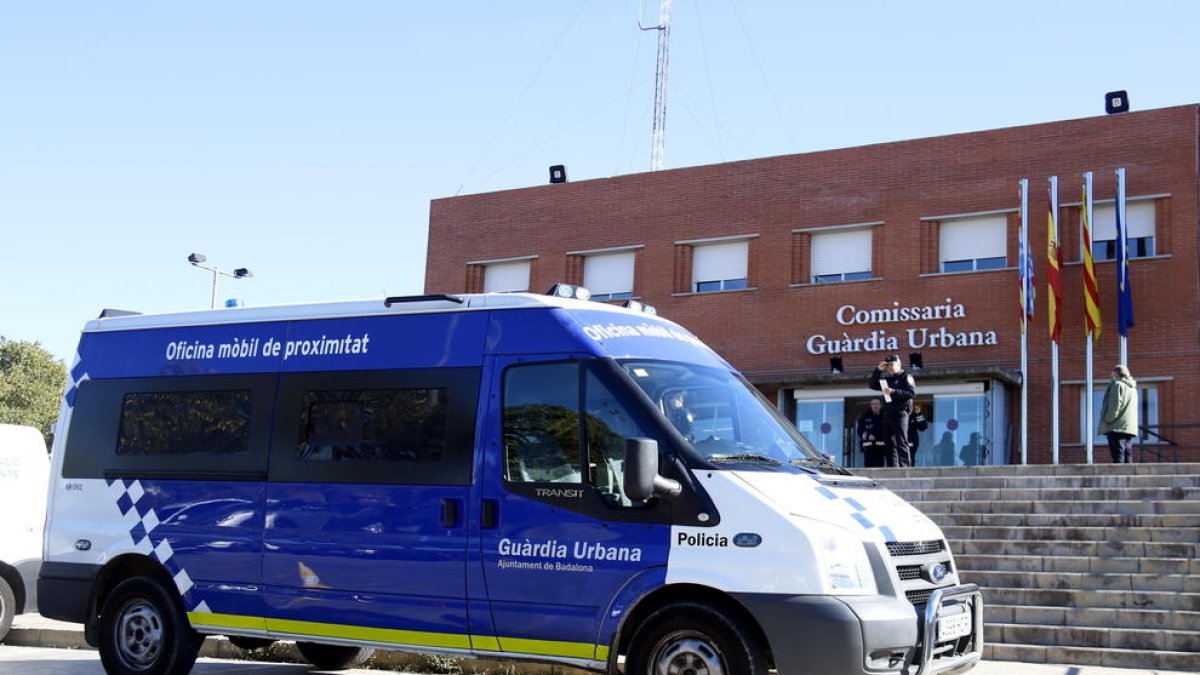 L'Ajuntament de Badalona anul·la un examen de les proves de la Guàrdia Urbana perquè incloïa respostes