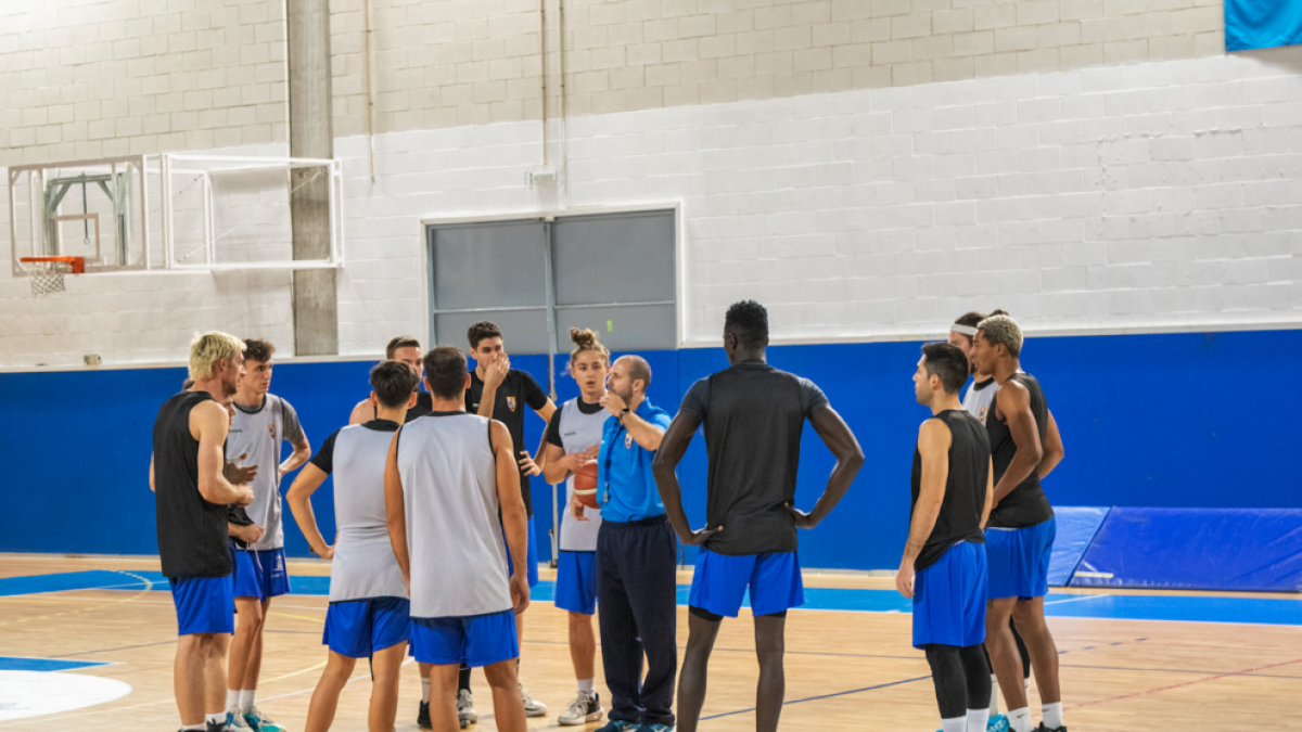 Jorge Serna durant el primer entrenament amb el CBT