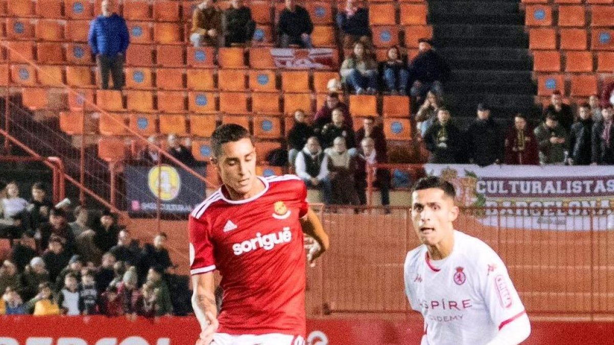 El Nàstic se zampa el león 3-0