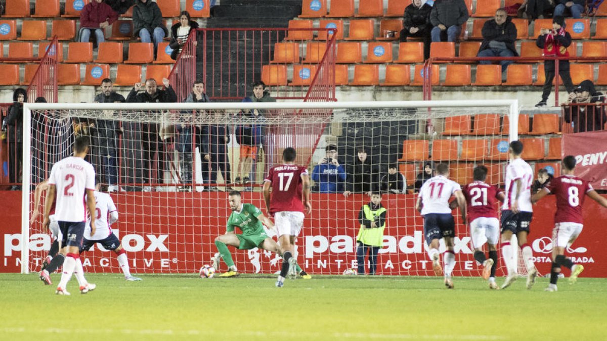 Treball, anàlisi i Manolo Oliva, els secrets dels bons porters del Nàstic