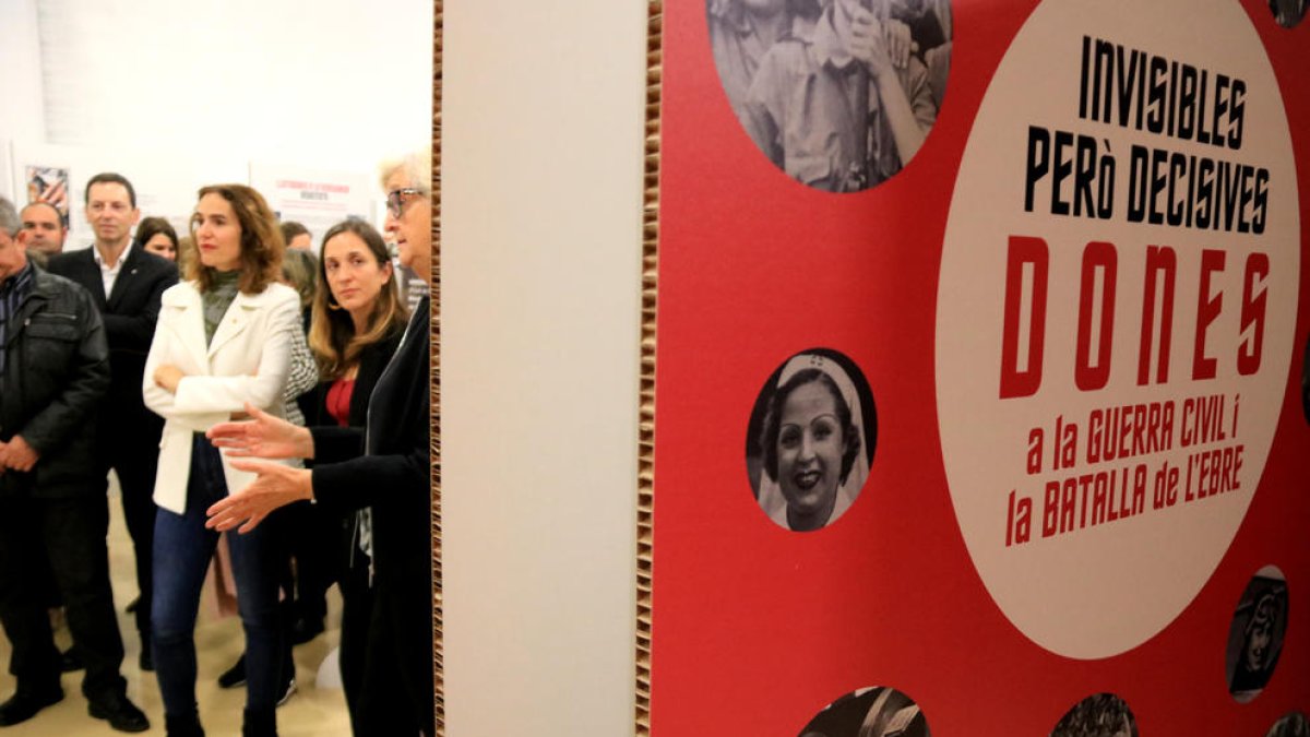 Una nova exposició del COMEBE posa el focus en les milicianes, infermeres i víctimes dones de la Batalla de l'Ebre