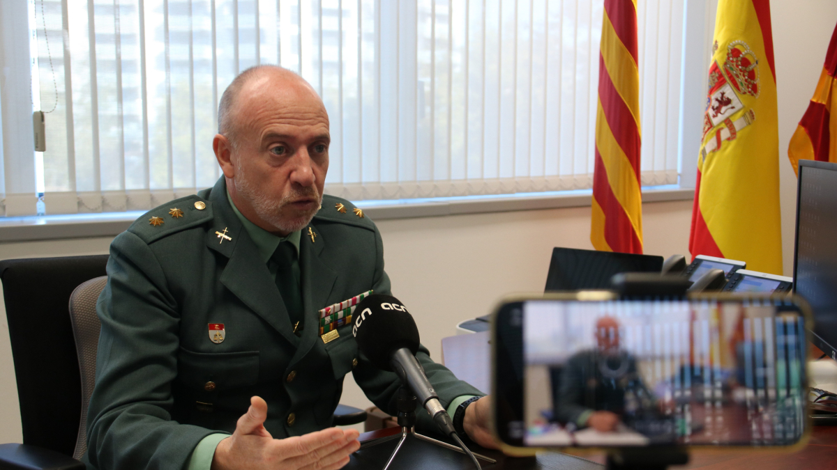 El tinent coronel de la Guàrdia Civil de Tarragona, Jordi Verger, durant l'entrevista feta a la seva oficina de la comandància tarragonina.