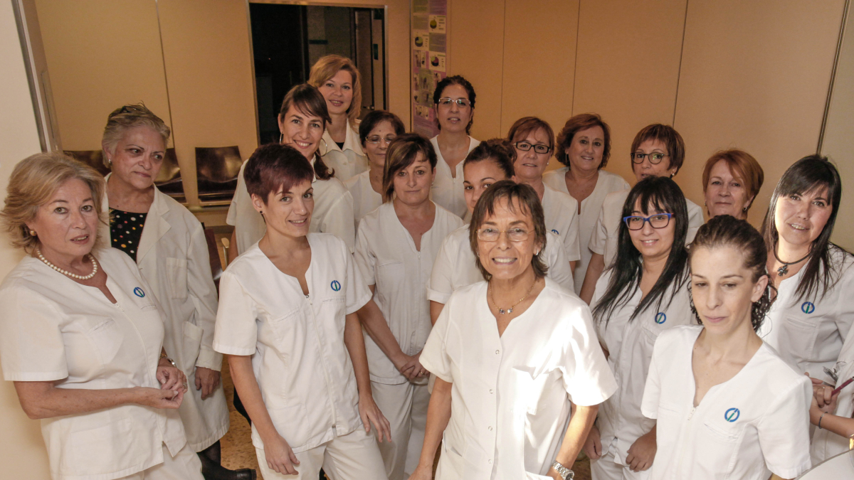 Imagen de miembros actuales y antiguos del equipo médico del Centro de Diagnosis por la Imagen.