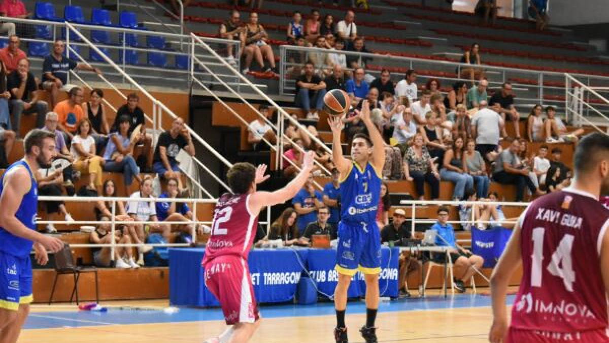 David Fernández durante un partido del CBT