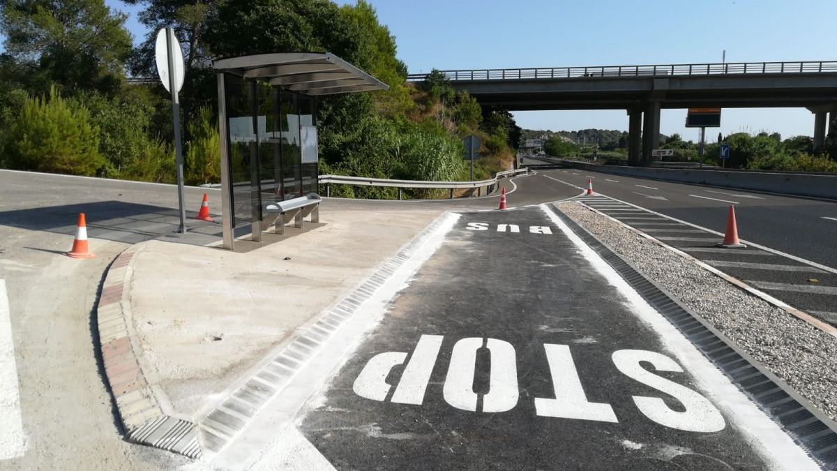 Imagen de archivo de la parada de autobús de la EMT en el Pont del Diable.