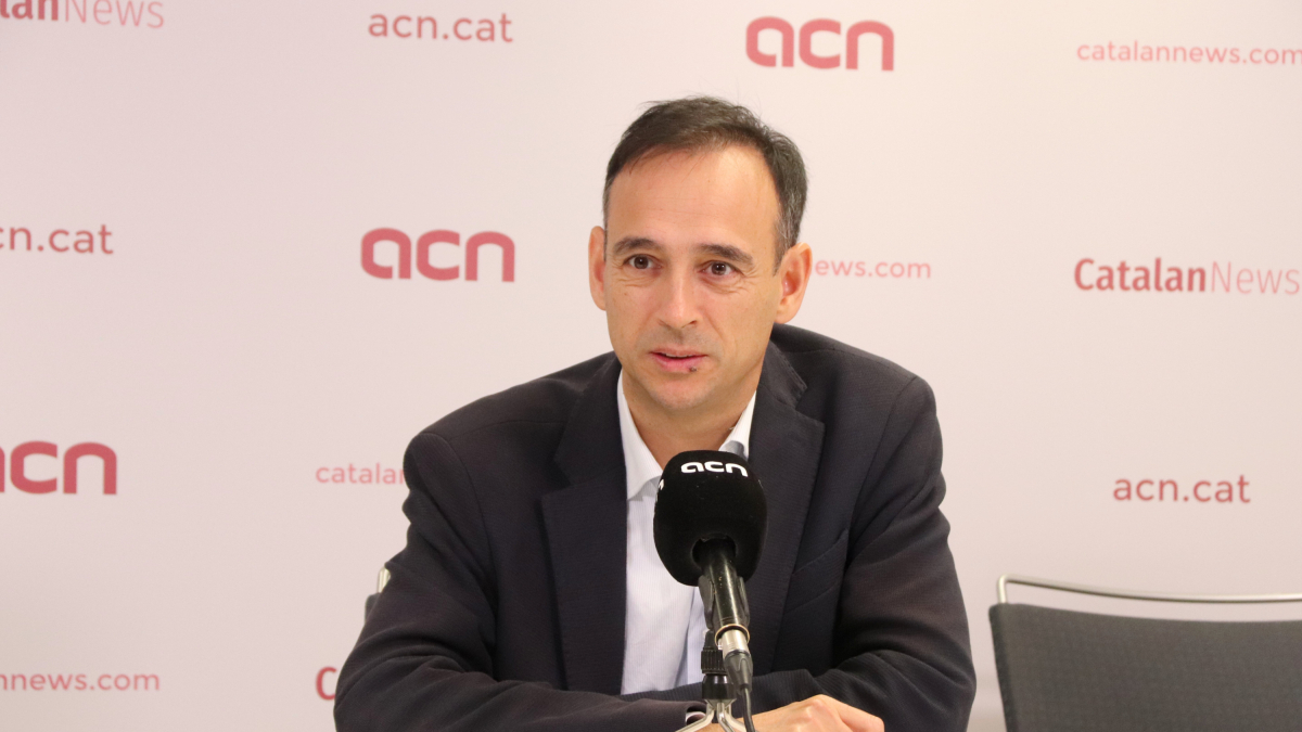 El presidente de Apartur y miembro de Federatur, Enrique Alcántara, en una entrevista con la ACN.