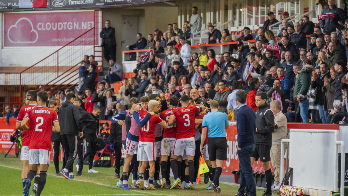 Els jugadors celebrant un dels gols.