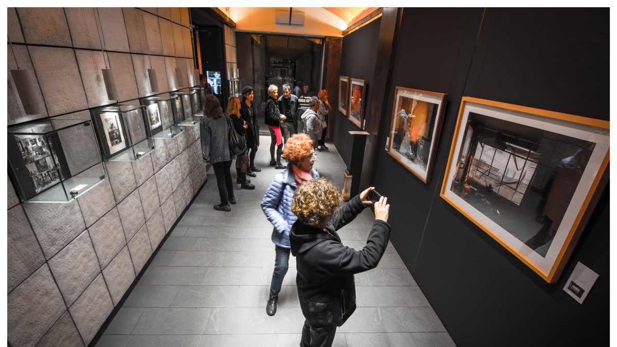 Imatge d'una exhibició fotográfica.