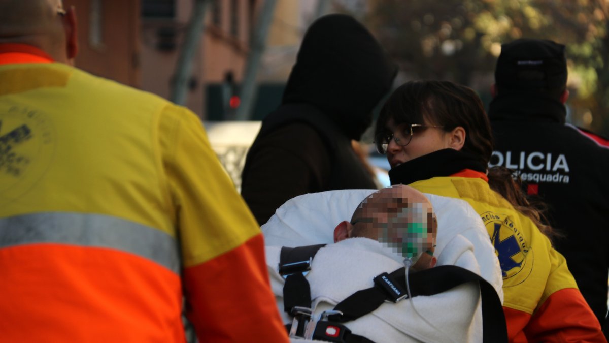 Persona dependiente desahuciada este lunes por la mañana en Badalona.