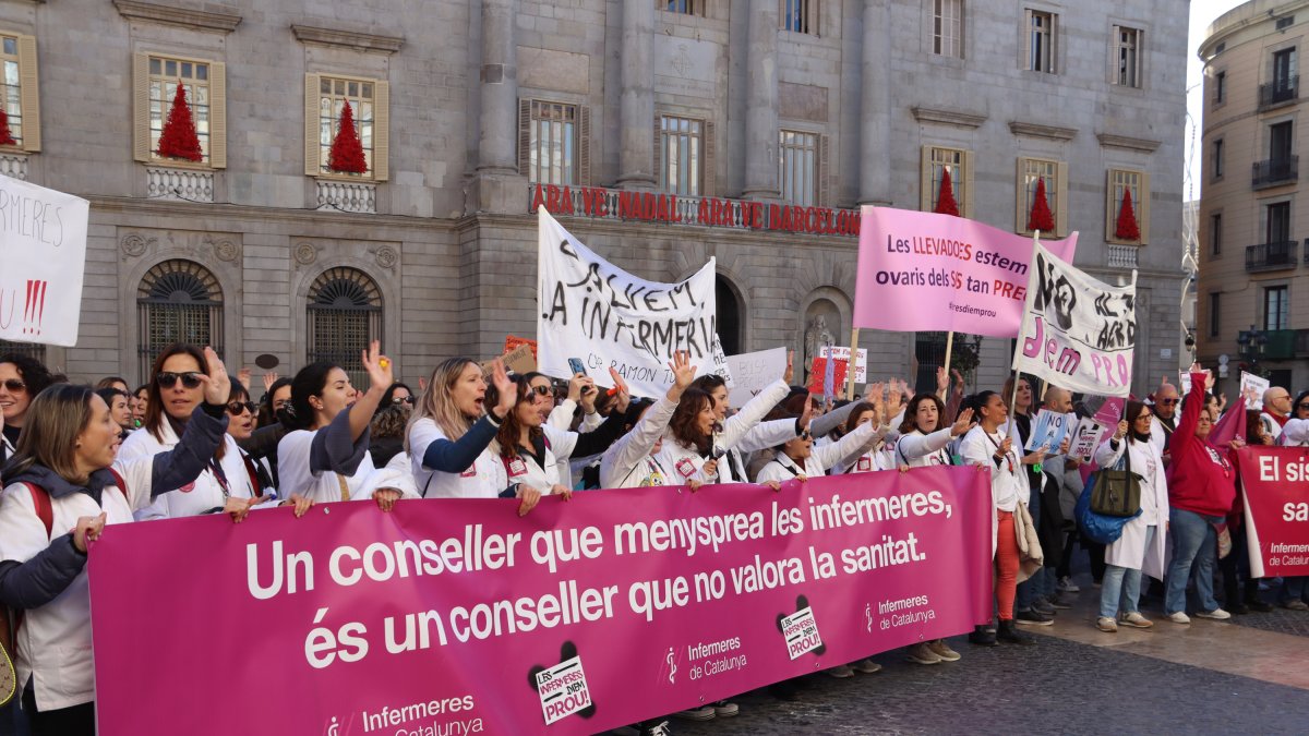 Participantes de la manifestación convocada por el sindicato Enfermeras de Cataluña el pasado martes, 19 de diciembre.