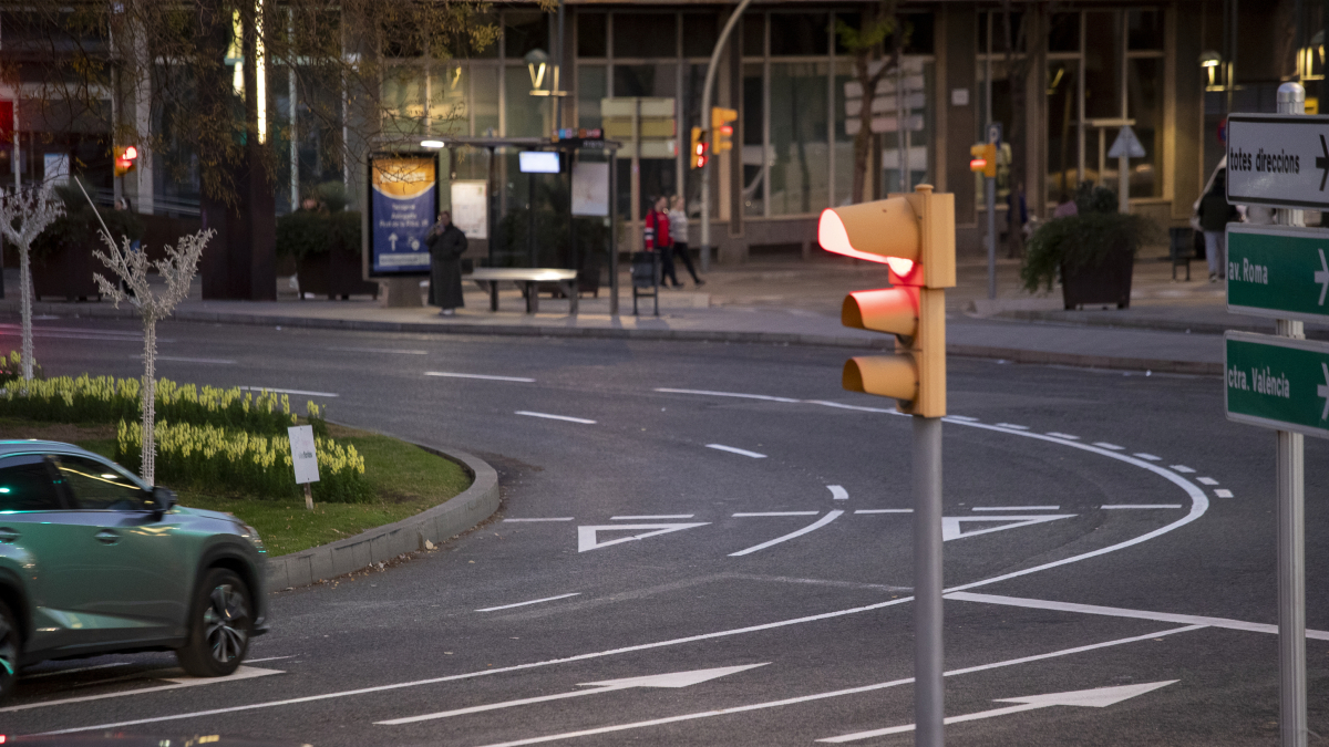 Las señales ya lucen en la carretera.