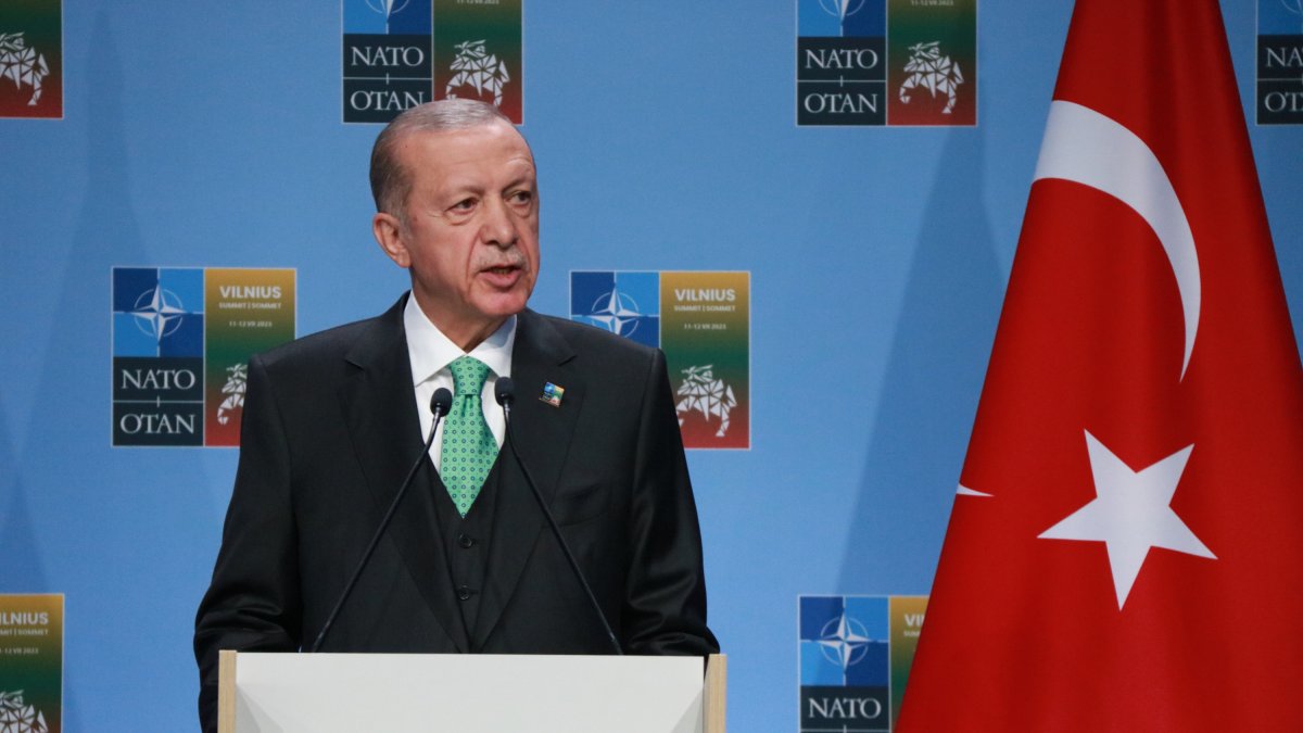 El president de Turquia, Recep Tayyip Erdogan, en una roda de premsa a la cimera de l'OTAN a Vílnius.