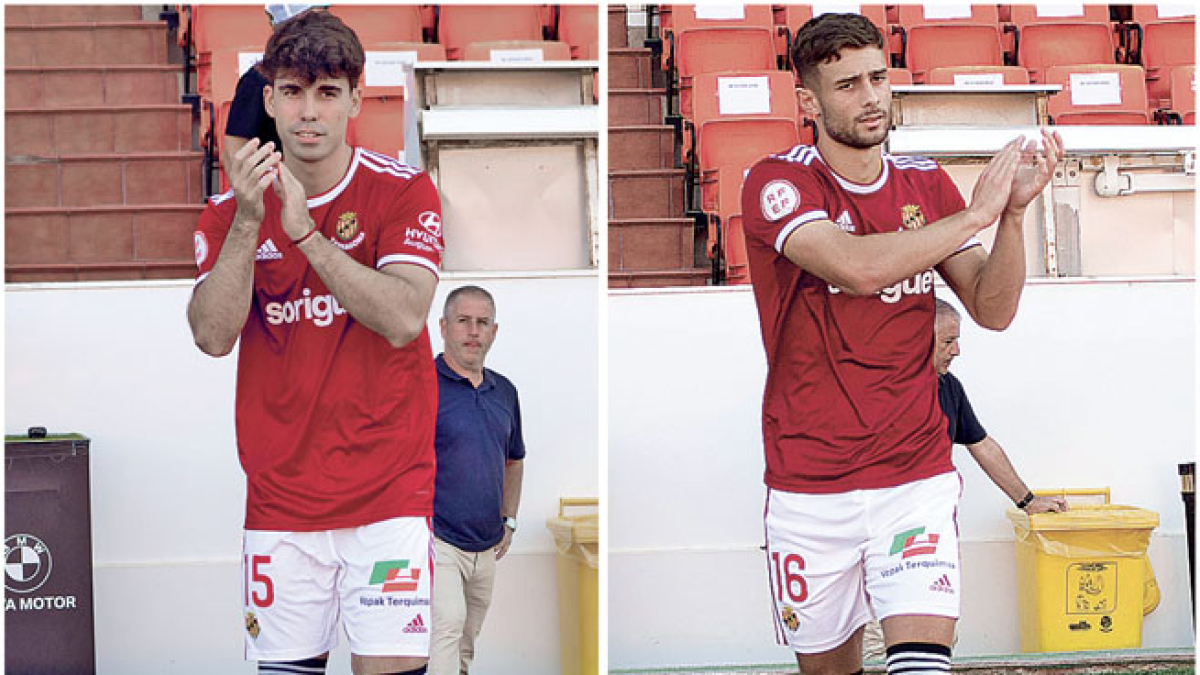 A l’esquerra, Iván de la Peña i, a la dreta, Maurizio Pochettino.