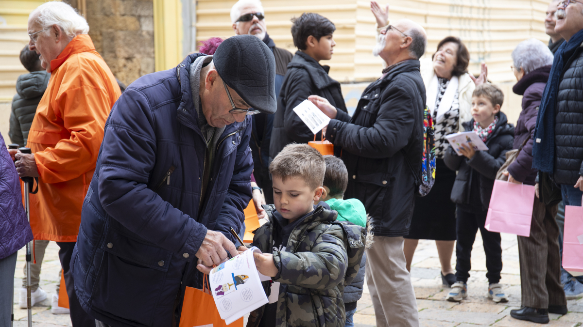 La actividad familiar Los abuelos enseñan la Catedral a los nietos llegó en su octava edición.