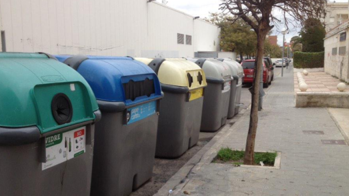 Imatge de contenidors del municipi de Torredembarra.