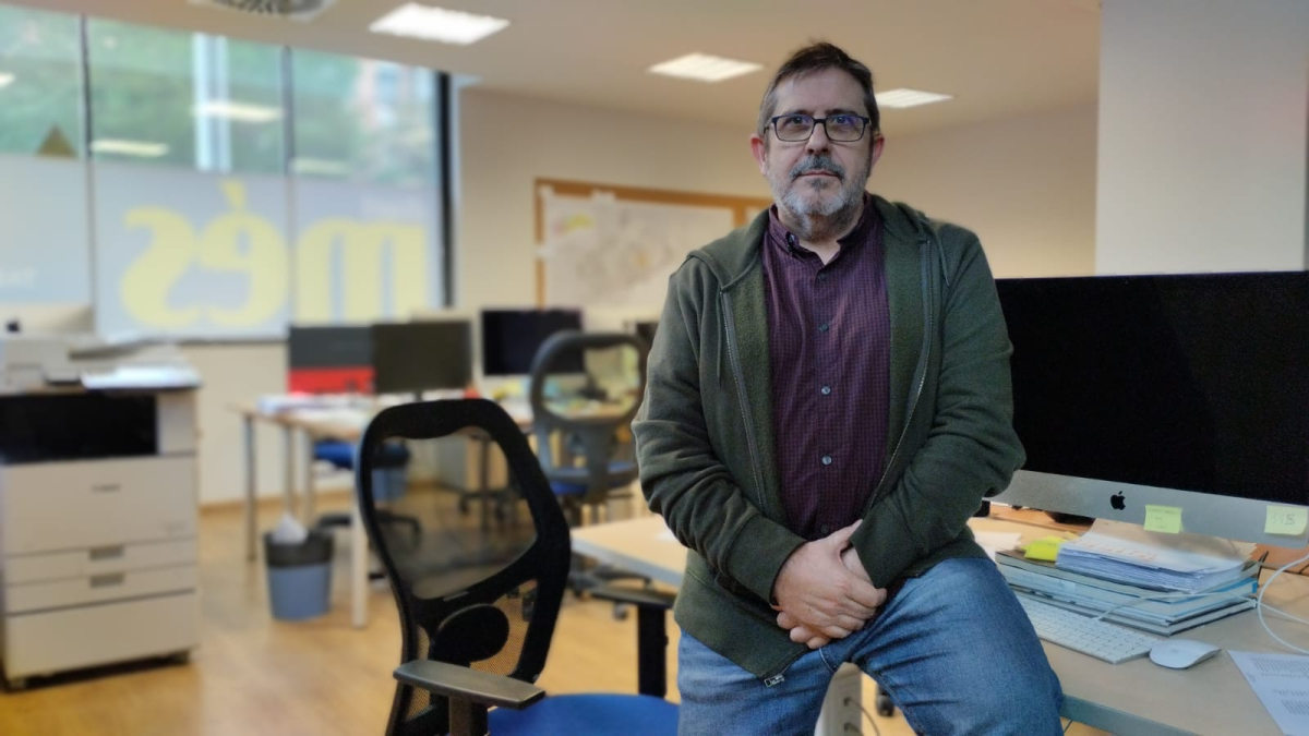 El nou director de ‘Diari Més’, Carles Magrané, a la redacció de Tarragona.