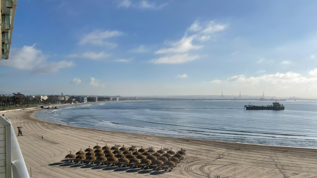 Imatge de la platja de la Pineda.