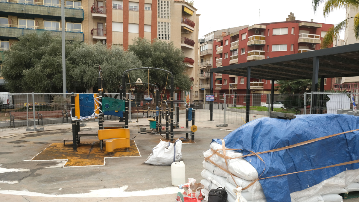 Imagen de las actuaciones para renovar el parque infantil de la plaza de la Concordia.